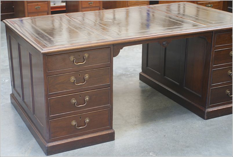 1026 Antique Large Mahogany Partners Desk (4)